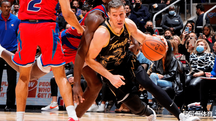 选手须在指 选手须在指